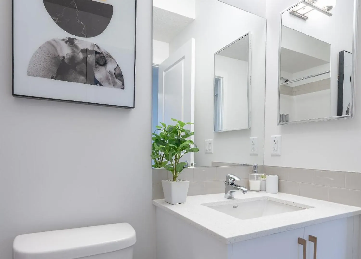 アパート カルガリーStylish Getaway 2Bd Basement By Ymca And South Health Campus Hospitalアパートメント